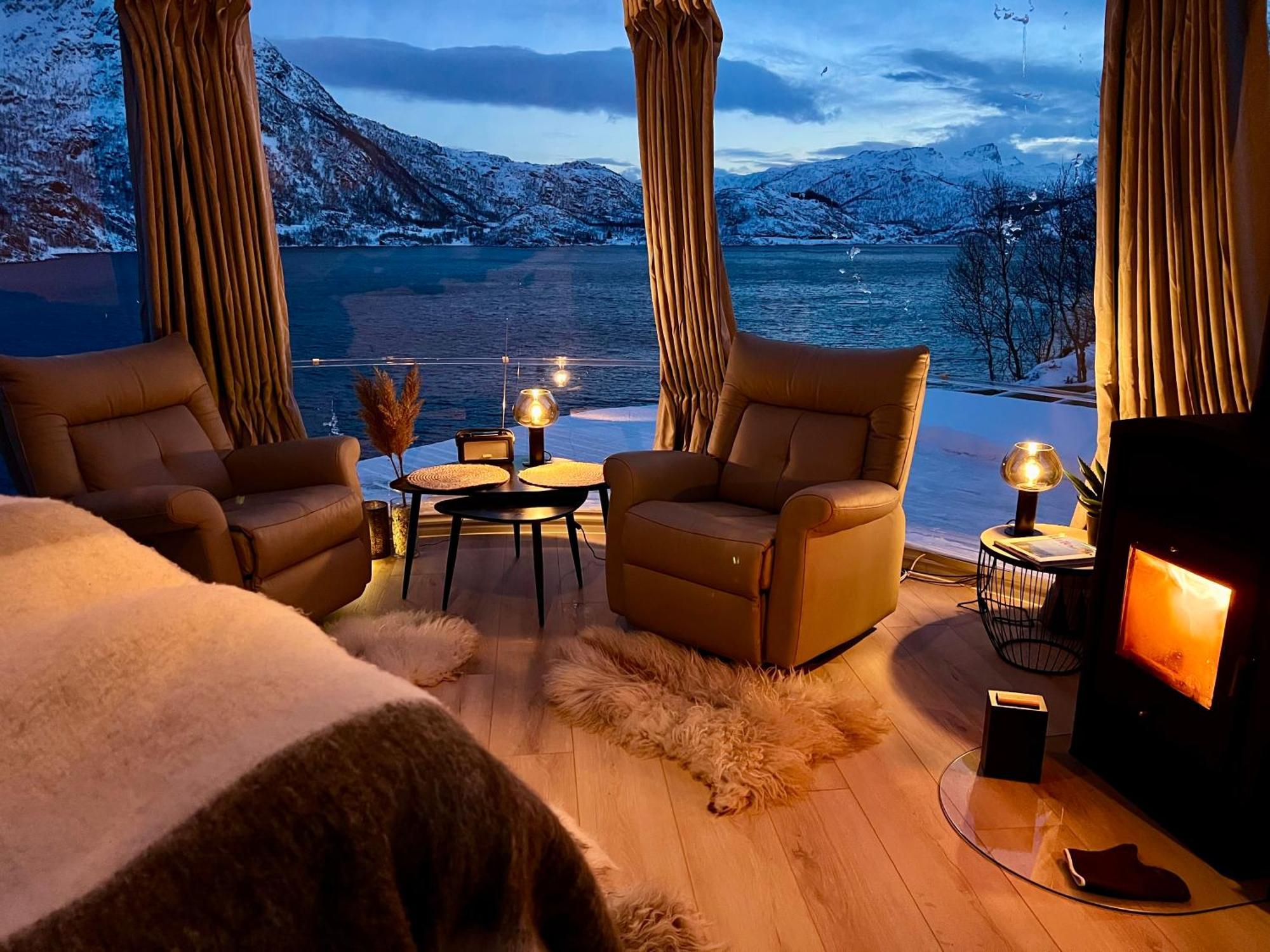 Myrland Lofoten Glampingdome מראה חיצוני תמונה