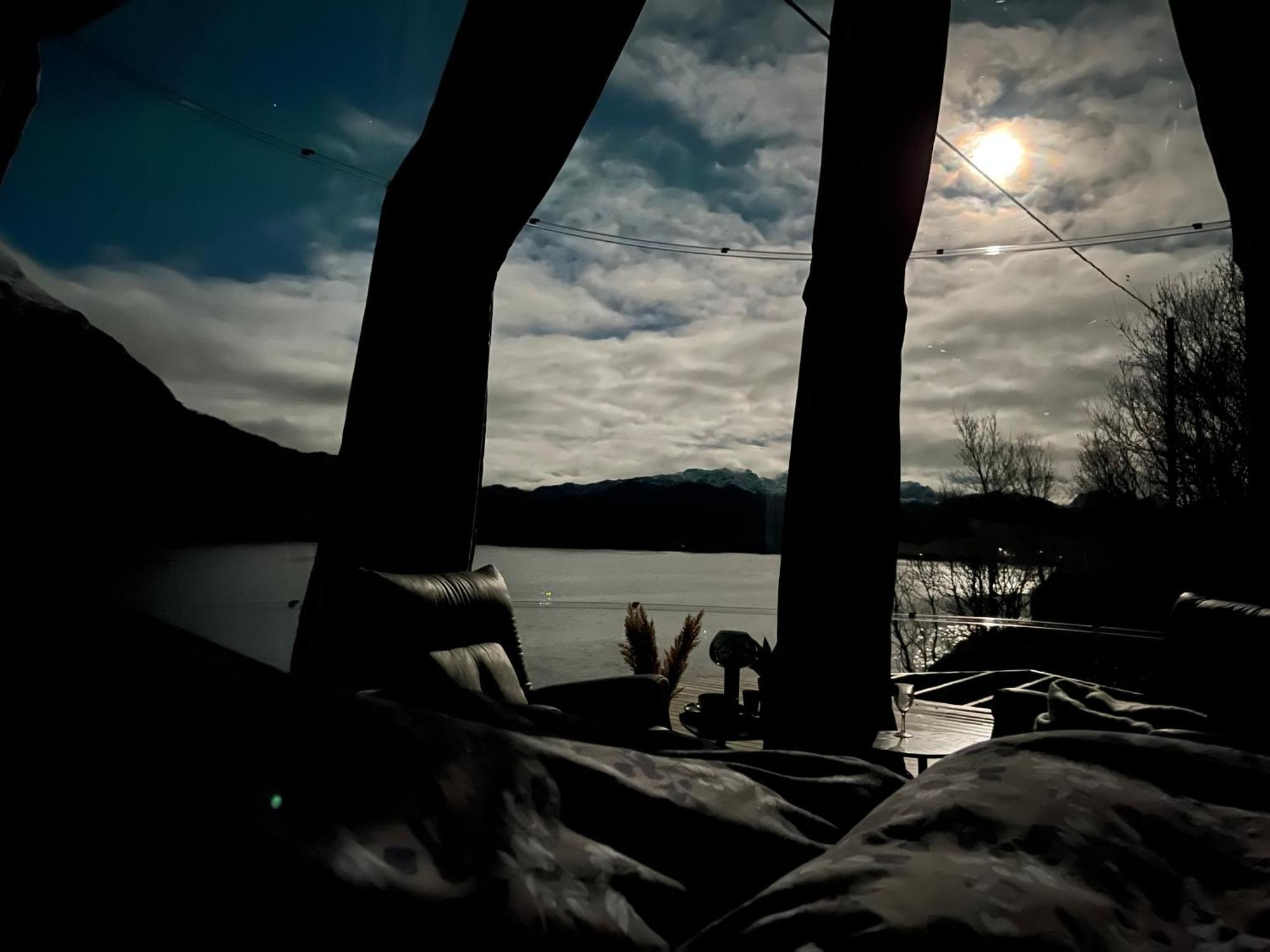 Myrland Lofoten Glampingdome מראה חיצוני תמונה